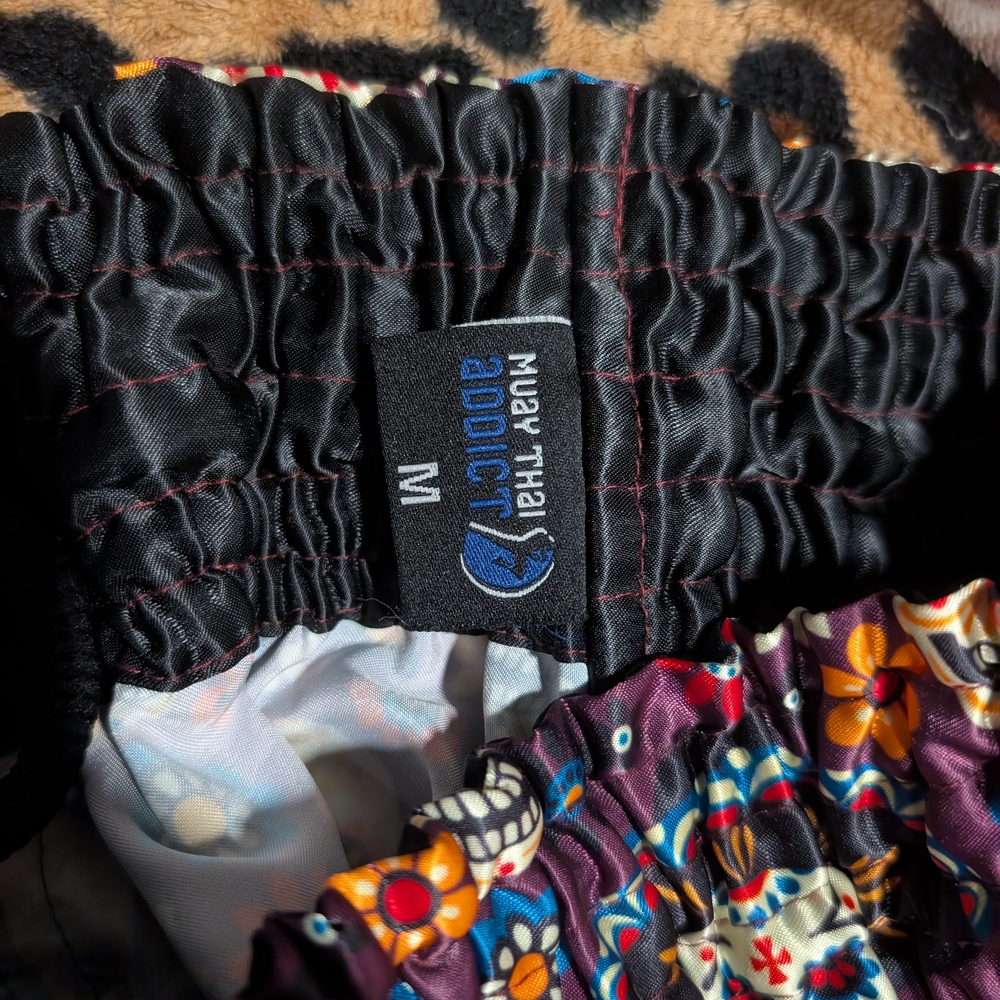 Men's Muay Thai Shorts New With Tags - Picture 3 of 3